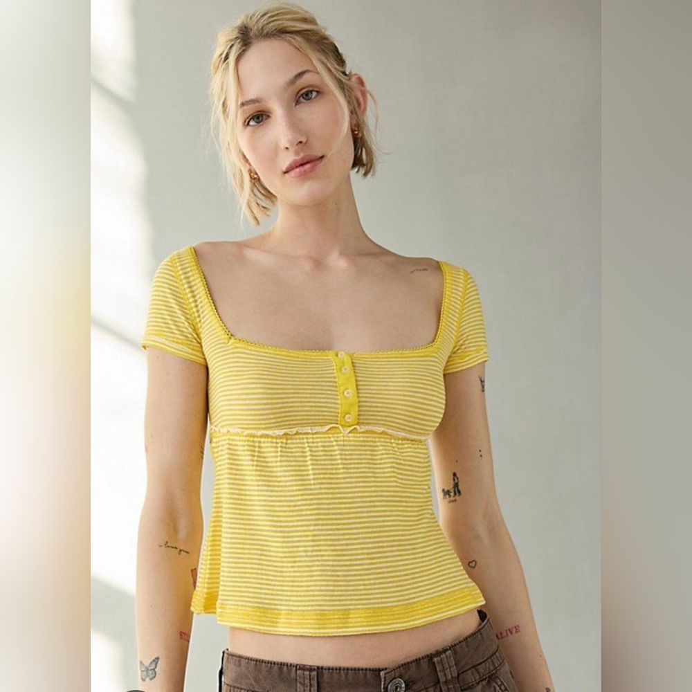 Urban Outfitters BDG Brittney Square Neck Henley Babydoll Tee In MEDIUM